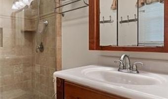 8502 WOODBINE Ln, Annandale, VA 22003