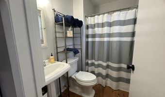 1008 Anchor Ave, Beachwood, NJ 08722