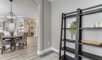 4936 N Prestwick Ave, Bel Aire, KS 67226