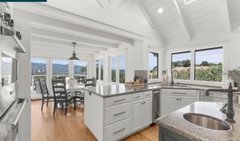 136 Tracy Ln, Alamo, CA 94507