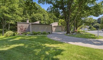 5 Newell Ct, Albany, NY 12204