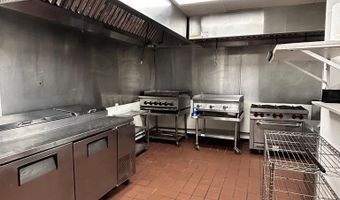 1613 W Broadway, Andrews, TX 79714