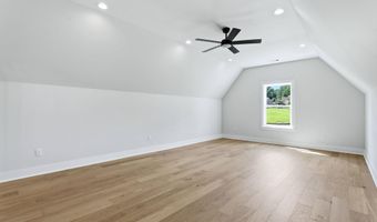 7648 S Shoreline Blvd, Benton, AR 72019