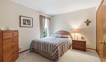 6435 157th St W, Apple Valley, MN 55124
