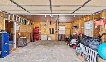 440 Long St, Ashville, OH 43103