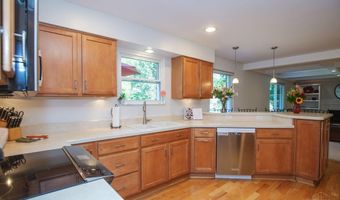 8069 Ashgrove Dr, Anderson Twp., OH 45244