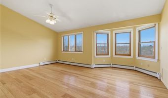 46 Timberland Dr, Lincoln, RI 02865