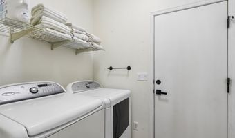 910 NE 45th St, Ankeny, IA 50021