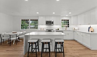 6225 SW CROSS CREEK Dr, Beaverton, OR 97078