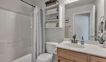 21855 Pioneer Cir, Edmond, OK 73012