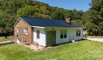 1424 Bear Creek Rd, Bakersville, NC 28705