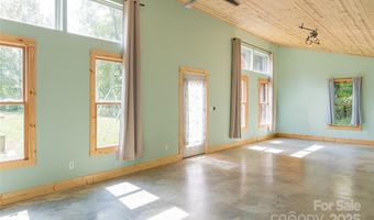 40 Governors View Rd, Asheville, NC 28805