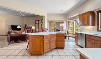 1908 Bent Tree Ct, Auburn, IN 46706