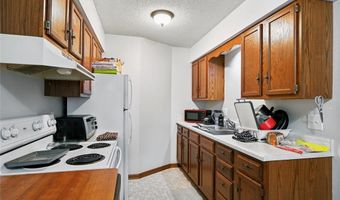 88 Main Ave, Atkins, IA 52206