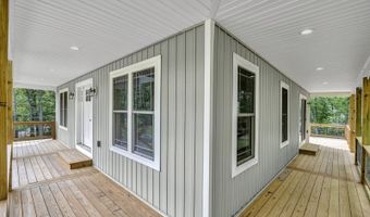 305 Mountainside Dr, Alloway, NJ 07422