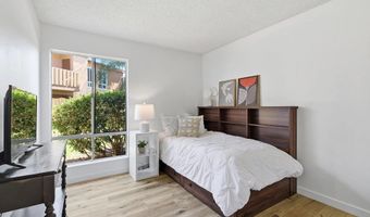 1051 Rock Spgs 120, Escondido, CA 92026