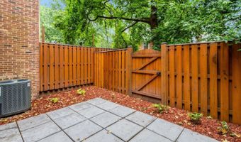 2540 S WALTER REED Dr #4, Arlington, VA 22206