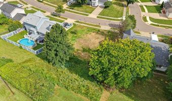 2238 Canterbury Cir, Akron, OH 44319