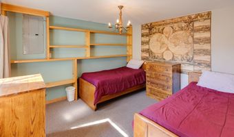 176 Reservoir Rd, Campton, NH 03223