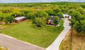 140 Wood Valley Dr, Adkins, TX 78101