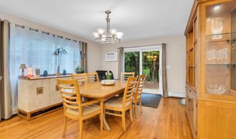 266 Orchard Ave, Belford, NJ 07718