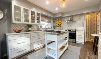 284 Kenilworth Dr, Akron, OH 44313