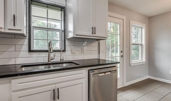 7205 NW 45th St, Bethany, OK 73008