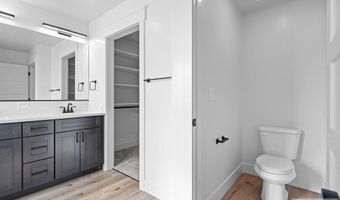 749 Curlew Dr, Ammon, ID 83401