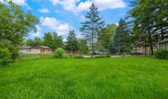 42328 N Oak St, Antioch, IL 60002