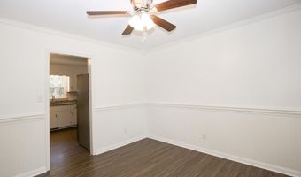 901 Glendale Dr, Aberdeen, NC 28315