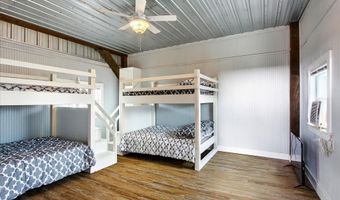 4032 Bank St, Bay St. Louis, MS 39520
