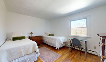 42 Wedgewood Dr, Danbury, CT 06811