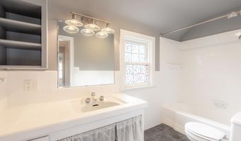 823 W Superior St, Alma, MI 48801