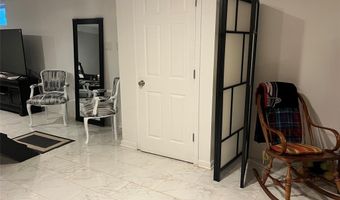 84 N Vivyen St, Bergenfield, NJ 07621