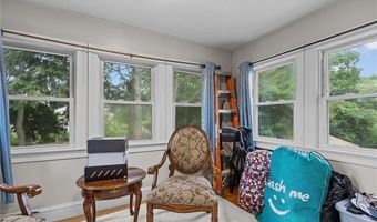 690 Killingly St, Johnston, RI 02919