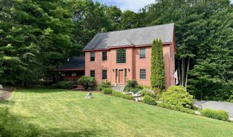 40 Lakewood Dr, Alton, NH 03810