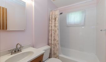 21 Bethpage Dr, Bethel, CT 06801