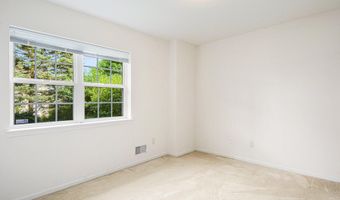 4871 S Ridgeside Cir, Ann Arbor, MI 48105