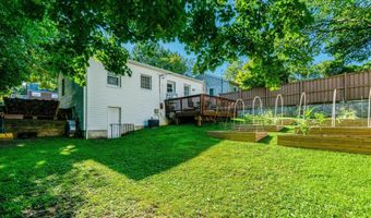 1404 N ROOSEVELT St N, Arlington, VA 22205
