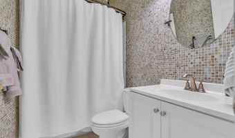 40 BUNKER HILL Dr, Allentown, NJ 08501