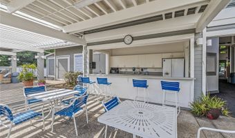 545 Mananai Pl 28R, Honolulu, HI 96818