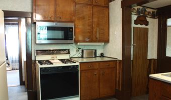 1621 10th St, Aurora, NE 68818