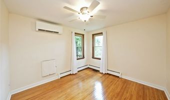 236 N Harvest St, Amherst, NY 14221