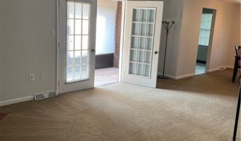 138 Charter Oaks Dr B, Amherst, NY 14228
