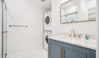 6022 VALLEY VIEW Dr, Alexandria, VA 22310