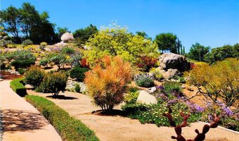 28306 Crescent Hill Way, Escondido, CA 92026