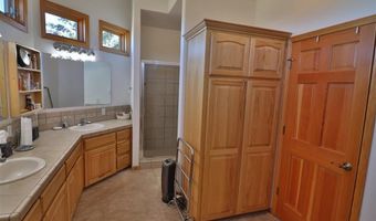 6 Chondell Dr, Cody, WY 82414