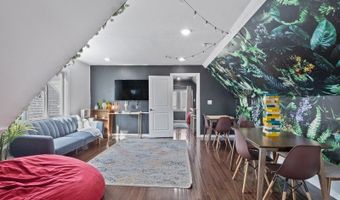 84 W 3rd St, Bayonne, NJ 07002