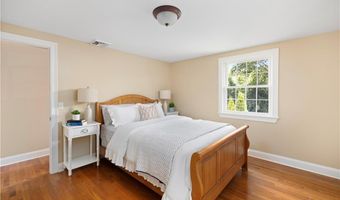 40 Prospect Ave C3, Narragansett, RI 02882