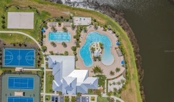 6331 VOYAGERS Pl, Apollo Beach, FL 33572
